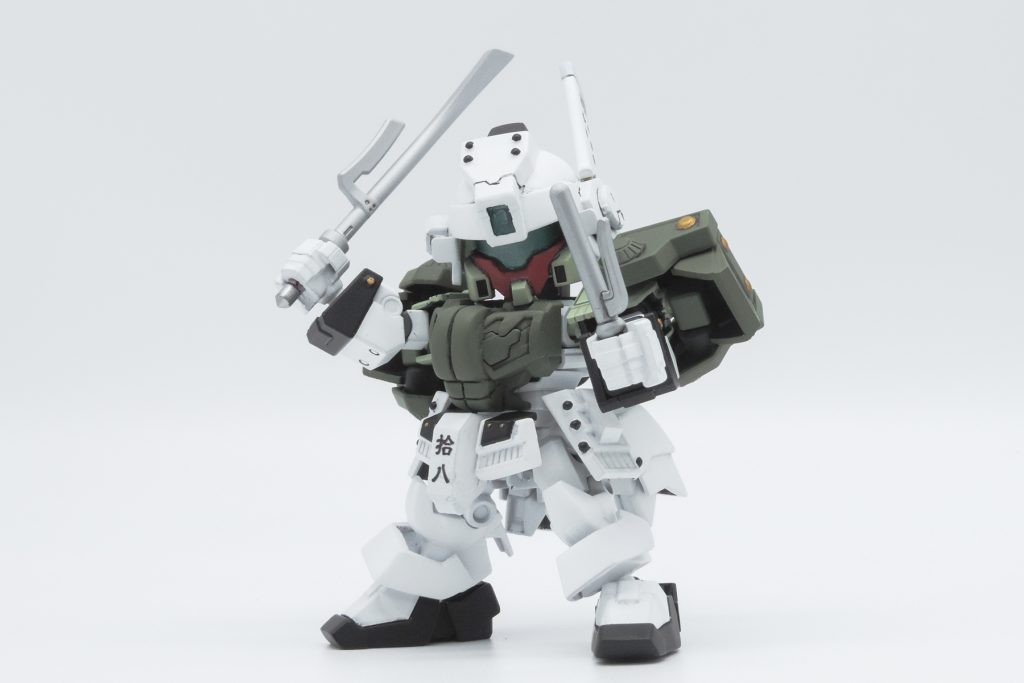 【自衛駄 爆発反応装甲装備(リアクティブアーマーそうび)】 ムシャワールドと比べ、銃撃戦が多いネオワールド用に用意された自衛駄たちの新装備。 ちなみに右側頭部にさしている小さい十手も武器として使用可能。