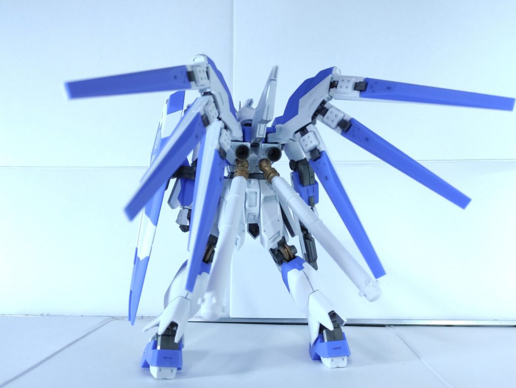 後ろからプロペラントタンクの基部には4アーティストマーカーのカッパーを使いました。今回は4アーティストマーカーが大活躍でした。