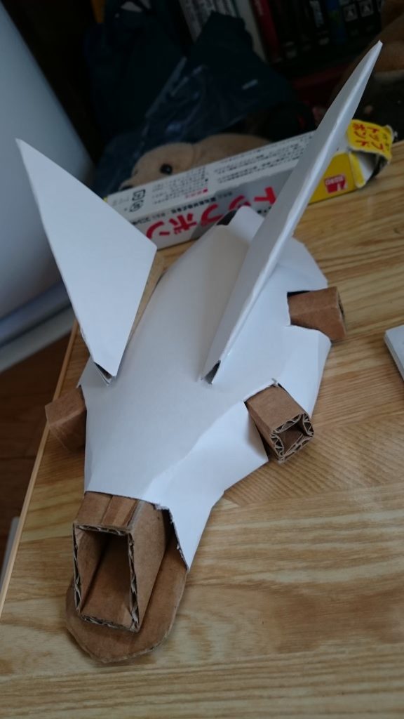 外装はガンプラの空き箱です。