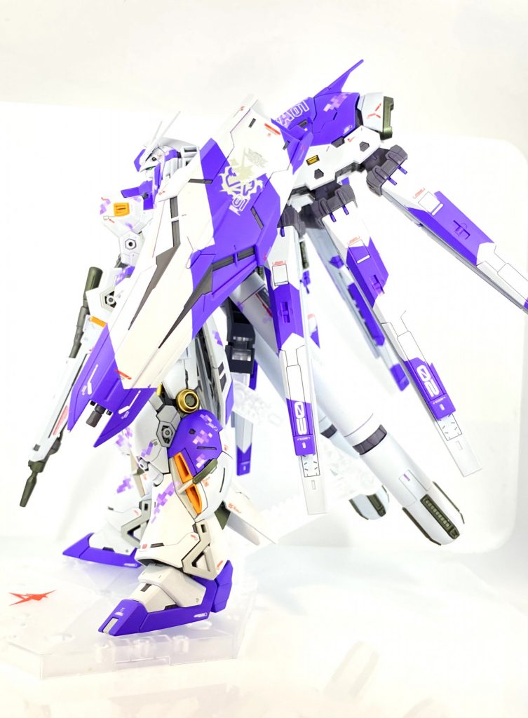 デカールはHGUC Hi-ν用デカールとGHLのおまけ、各種コーションデカール（ガンダムデカール・Hi-Q・ベルテクス・鋼魂）を適当にミックスして使ってます。