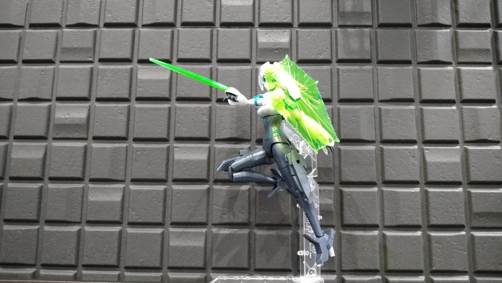 モビルドールメイとりあえず、パチ組足(大腿部)を稼働させるのが難しい。