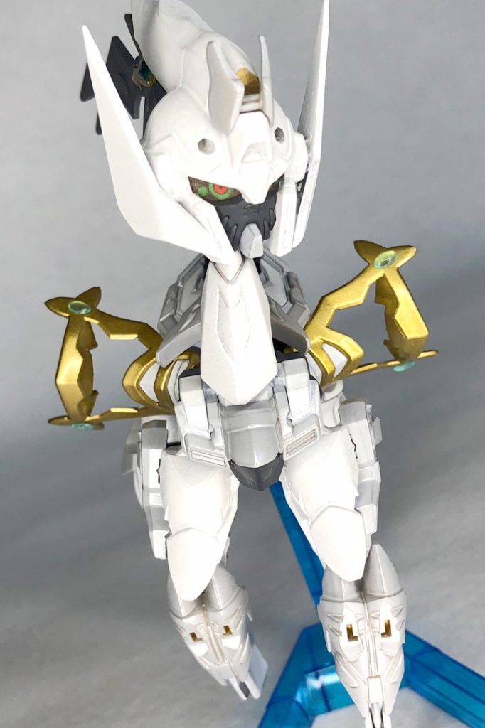 腰サイドアーマーをアルセウスの金の輪に見立てています