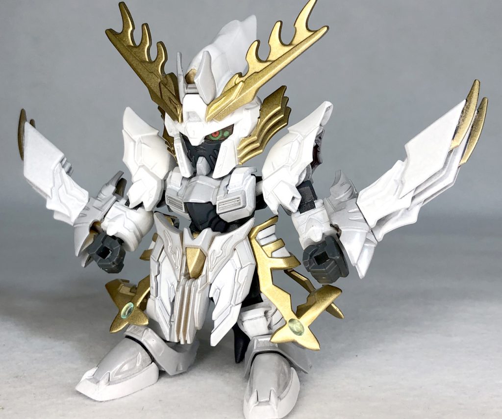 MS時正面ベースには張飛ゴッドガンダムを使用アルセウスを意識した白基調の色合いにかなりシックな感じになりましたが要所でキラリと光るゴールドがカッコいいです！