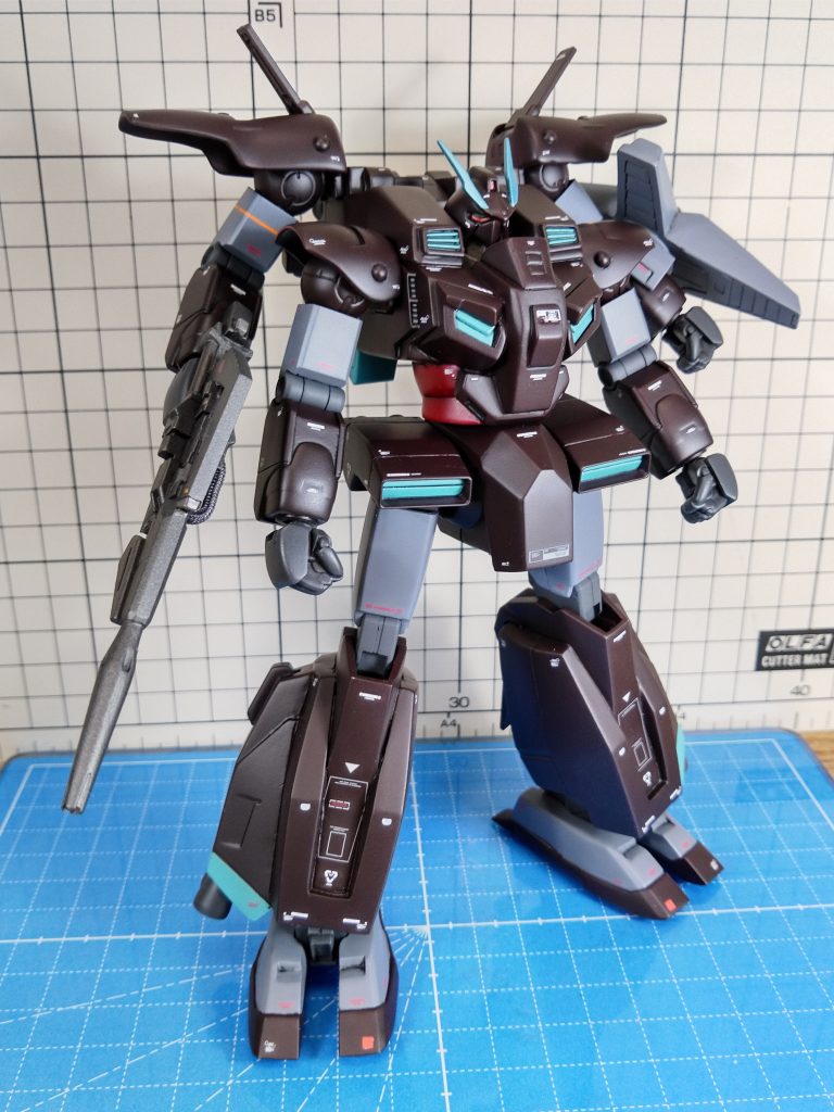 スミ入れしてつや消しクリアーでコートして完成。