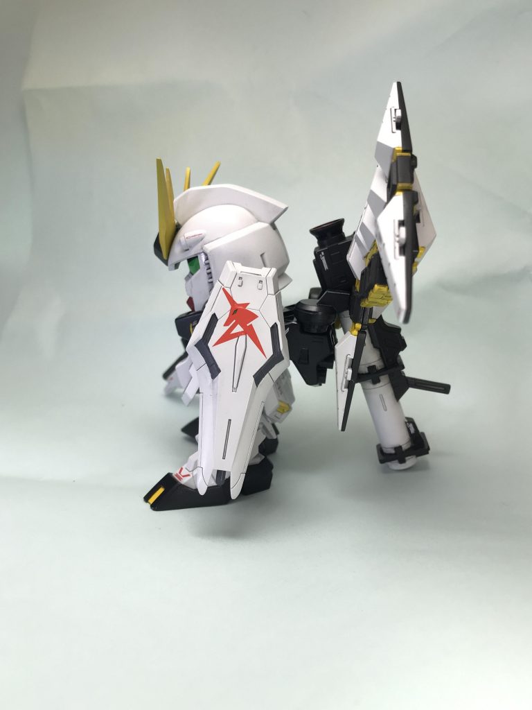 凹凸のある面にデカール貼るのは難しかったです…