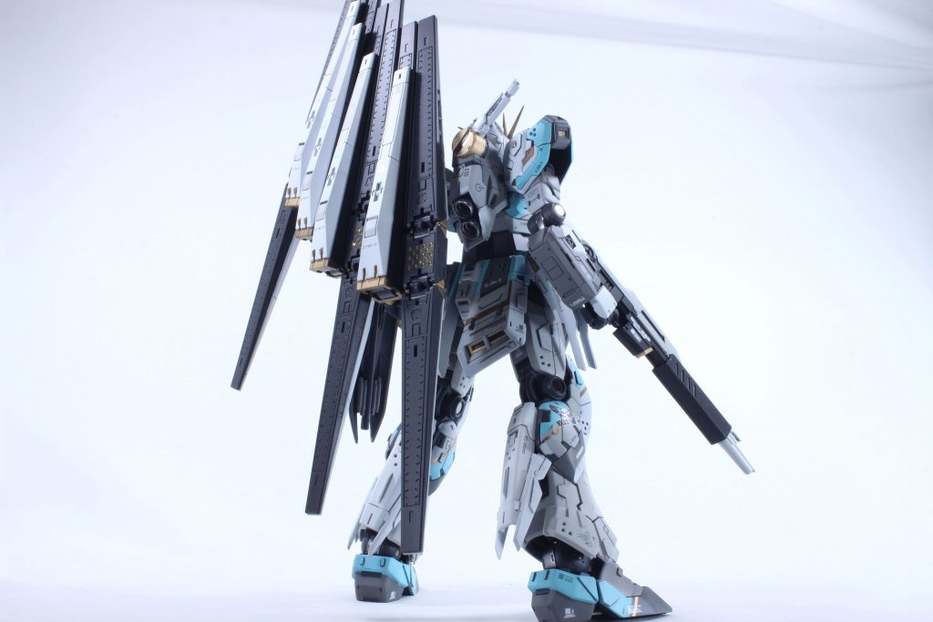 フィンファンネルは7枚で。センサー部にハイキュー円形シールを126枚貼り付け꜀( ꜆-ࡇ-)꜆