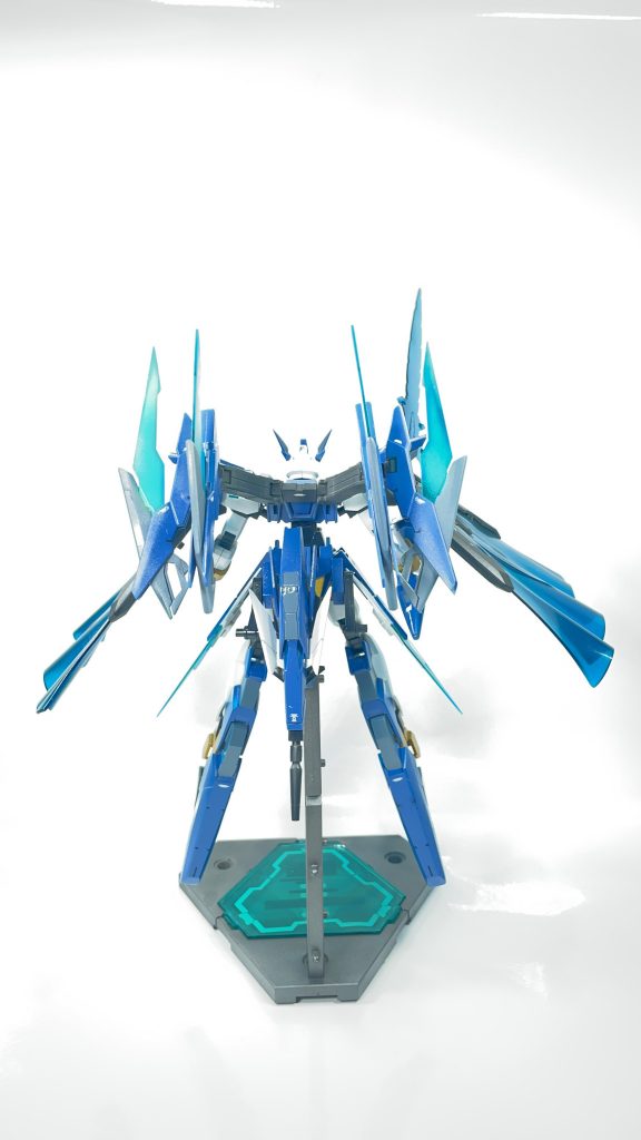 本来なら腰の後ろ部分に改造したランスビットをつけれるばすだったんですが1個は壊れてしまって、バランスわるいので手に持たせてます(՞ټ՞