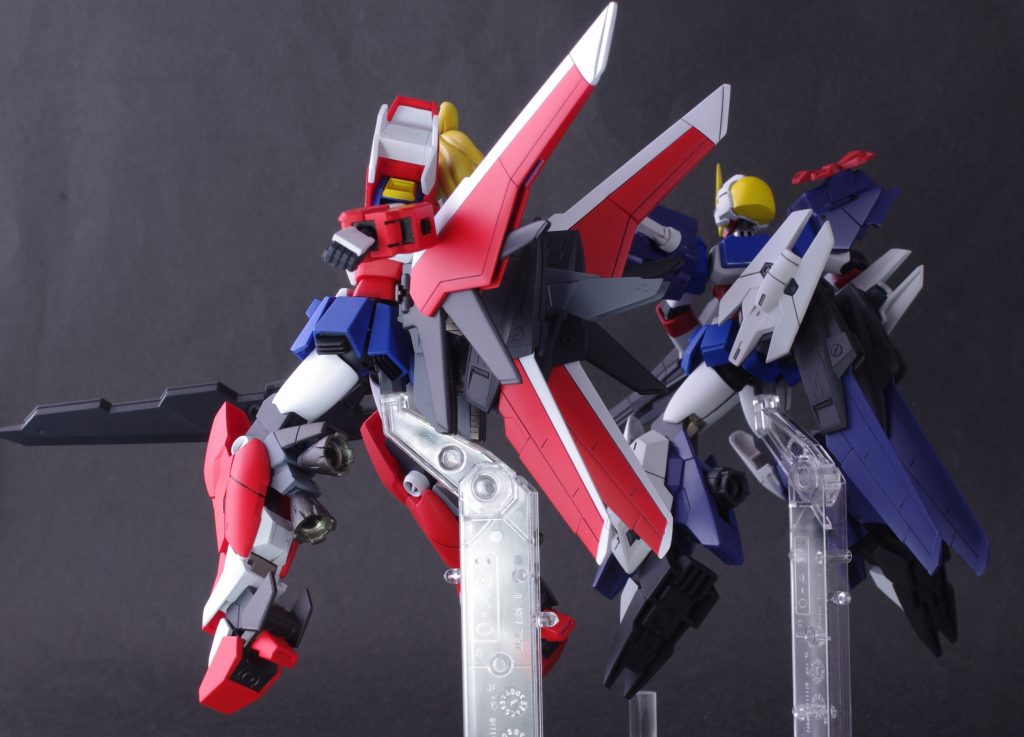 マーズフォーノーベルはラッカー系の塗料で塗装。赤はフィニッシャーズさん、サフはガイアさん。流石に発色がいい。