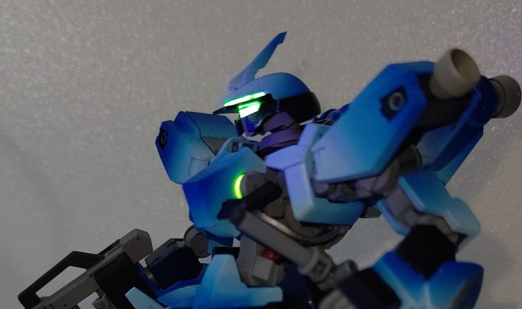 光らせたくなりますよね。。