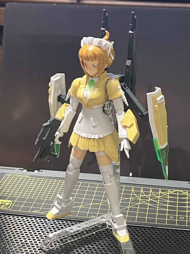 最初の素組みです。他の美プラに比べて等身が高めでした、短縮化はそこまで難しくはありませんでした。