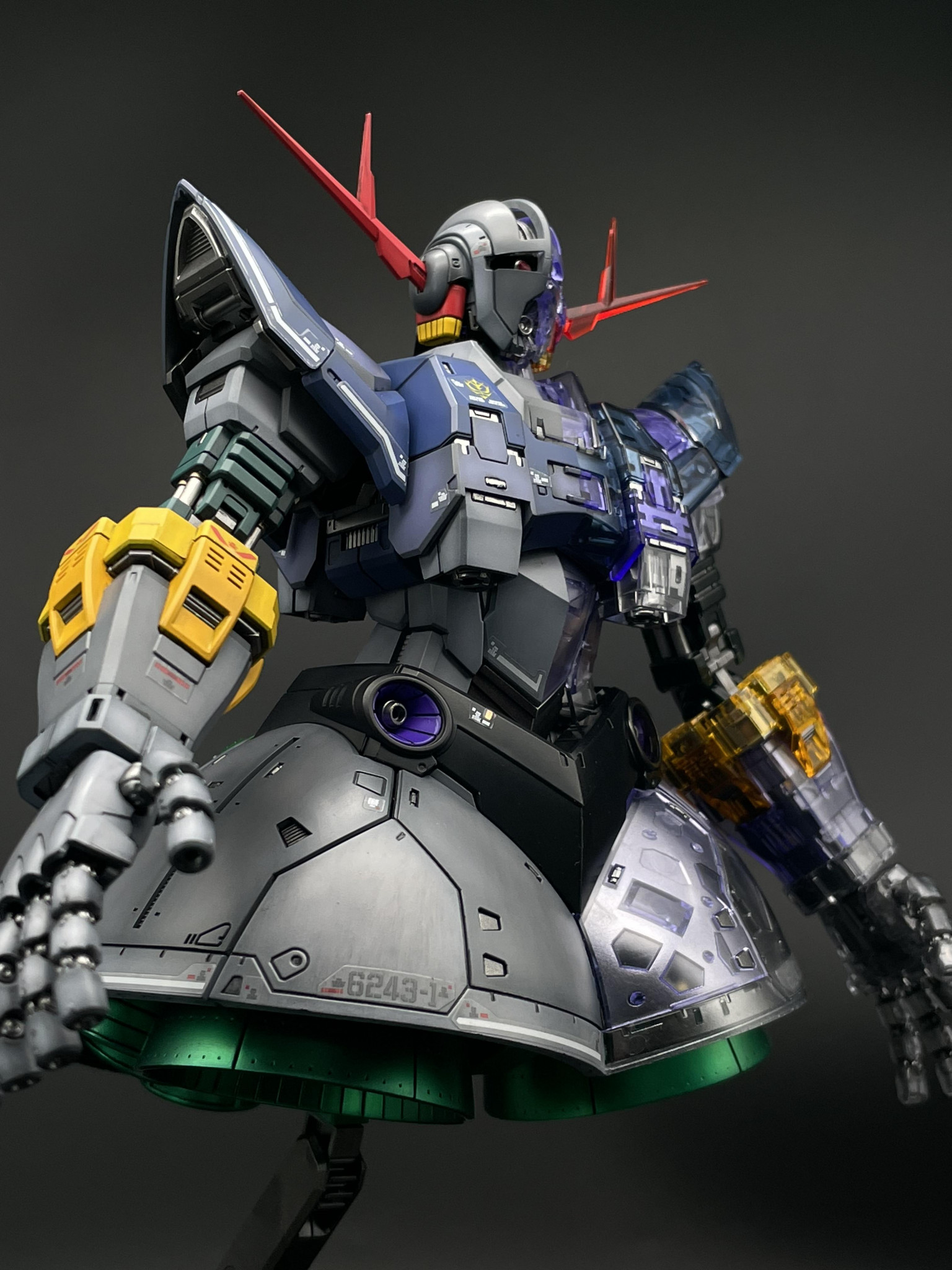 RG1/144 ジオング 改修全塗装完成品 水転写デカール使用。 - プラモデル