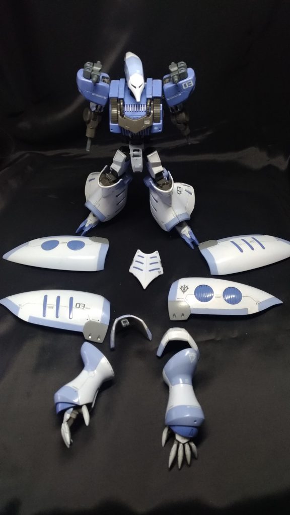 分解するとバルバトスのフレームが出て来ます。