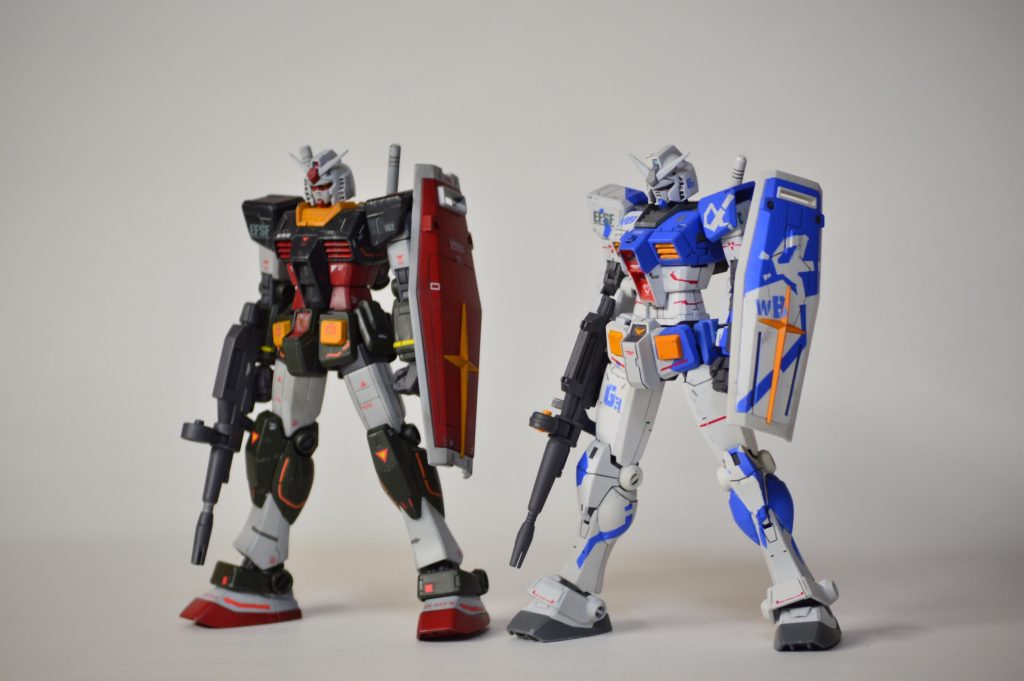 以前作ったリアルタイプガンダムとの揃い踏み。どちらも方向性の違いとキットの良さが出て、お気に入りです。展示会常連だな笑
