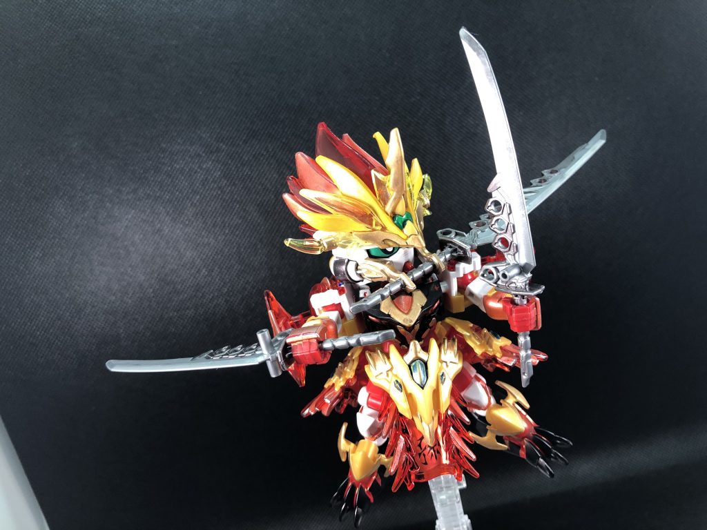 別の構えでもう一枚。接地でもアクションベースでも安定感のあるポーズが取れるので、シンプルですが満足感は大きいキットだと思います。一つだけ問題があるとすれば、途中からレ○アースにしか見えなくなってしまったことでしょうか…w