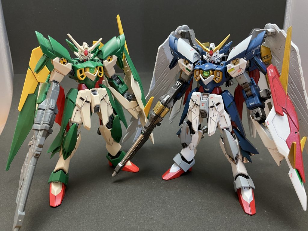 素組のフェニーチェリナーシタと並べて