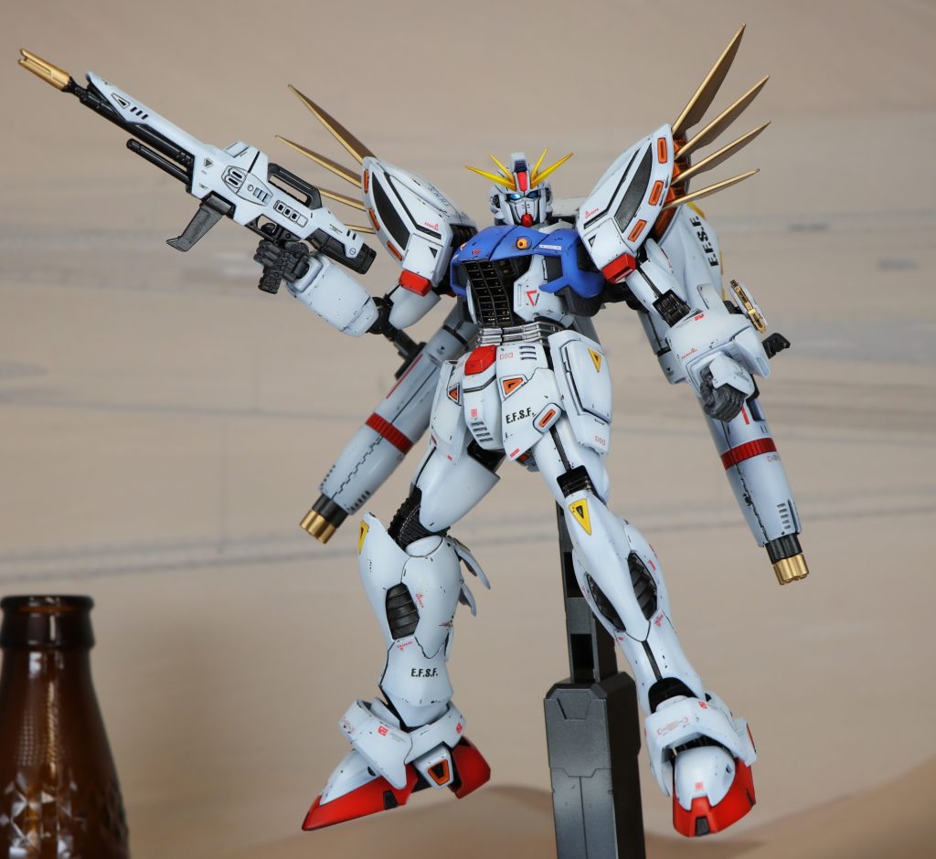 前回のツインヴェスバーと選択式のバックキャノン装備型となります。通常のF91を手に入れて作成