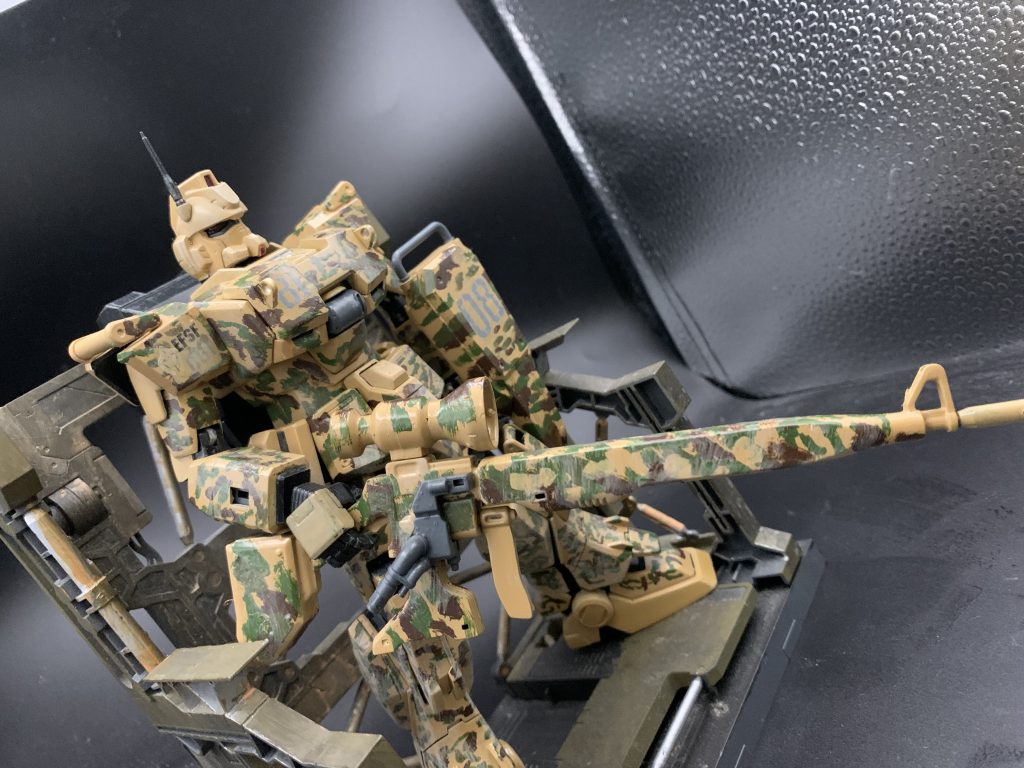 迷彩は物資が少ない現地仕様にしたくて、よりムラになるように、あまり希釈をせずにブラシ跡がめだつようになる感じで塗装してみましたのだ