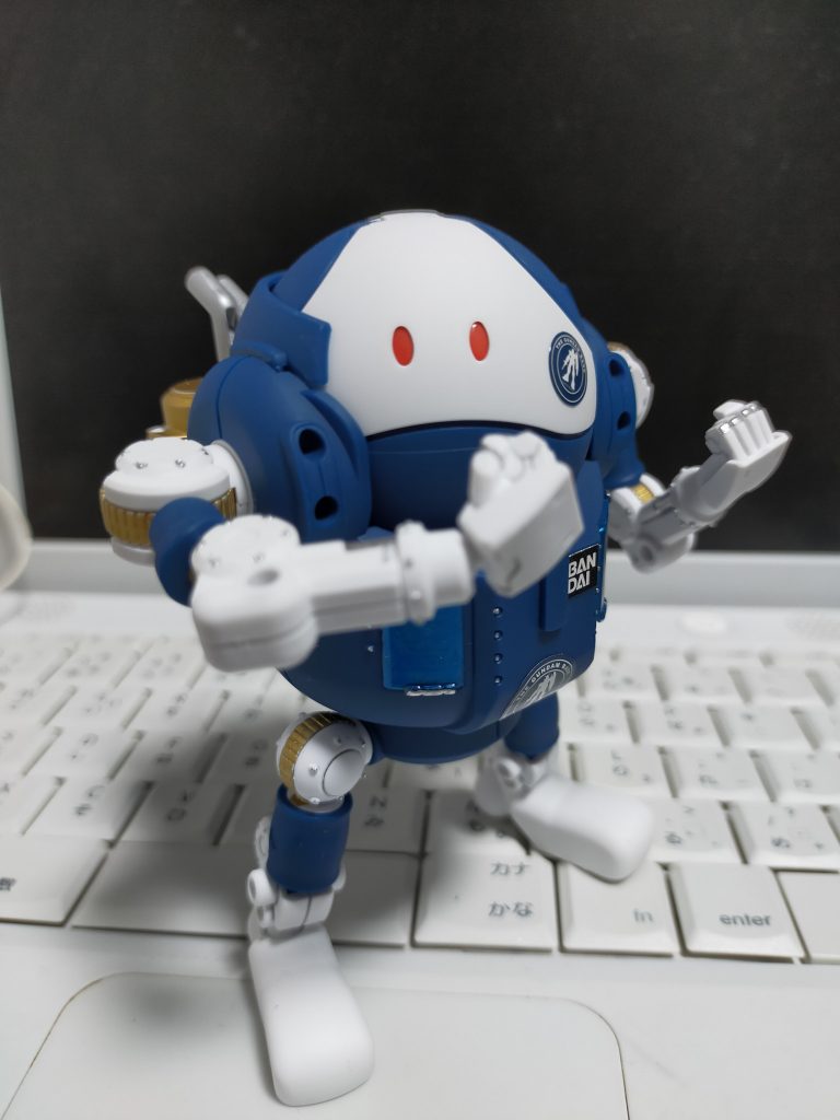 午前中にランナーつや消しと、バックパック筆塗りし、今の時間(日付変わって2日の１時)に完成。明日はカミさんが実家に帰るっていうから、何を作ろうかワクワクが止まらない😁でも多分、飲んで潰れてる可能性がヒジョーに高い。そんなこんなで、2022年スタートです!