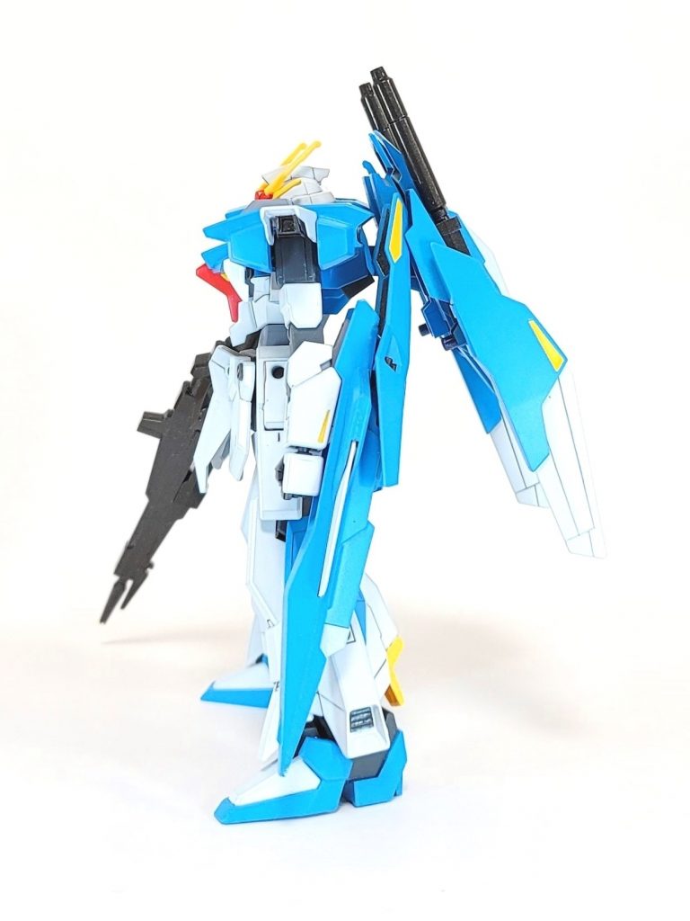 サイドビュー。バックウェポンのビームキャノンはガンメタルで仕上げてます。