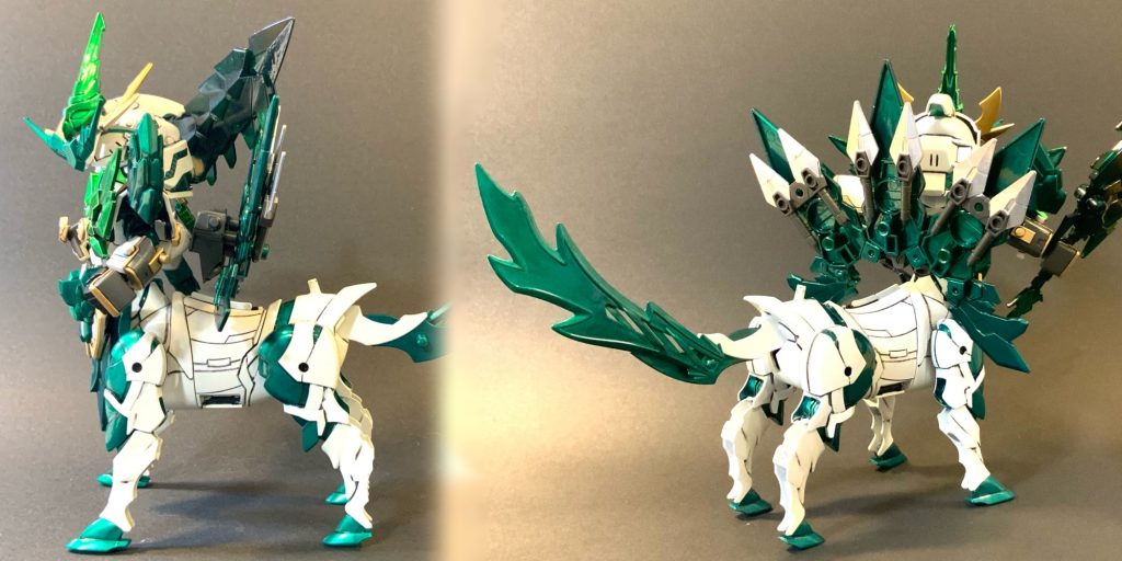 ●神獣化状態 横後素体のバックパックはボールジョイント接続で可動加工しました。※素組みだと背中と一体化してる。