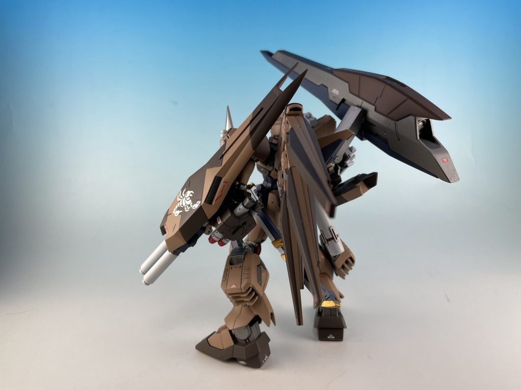 陸戦型にフィン・ファンネル？とツッコミのアナタ。僕も思ってますが、ゲーム設定だと飛んでるしいいっかなってことにしといてください。ロマン優先で。