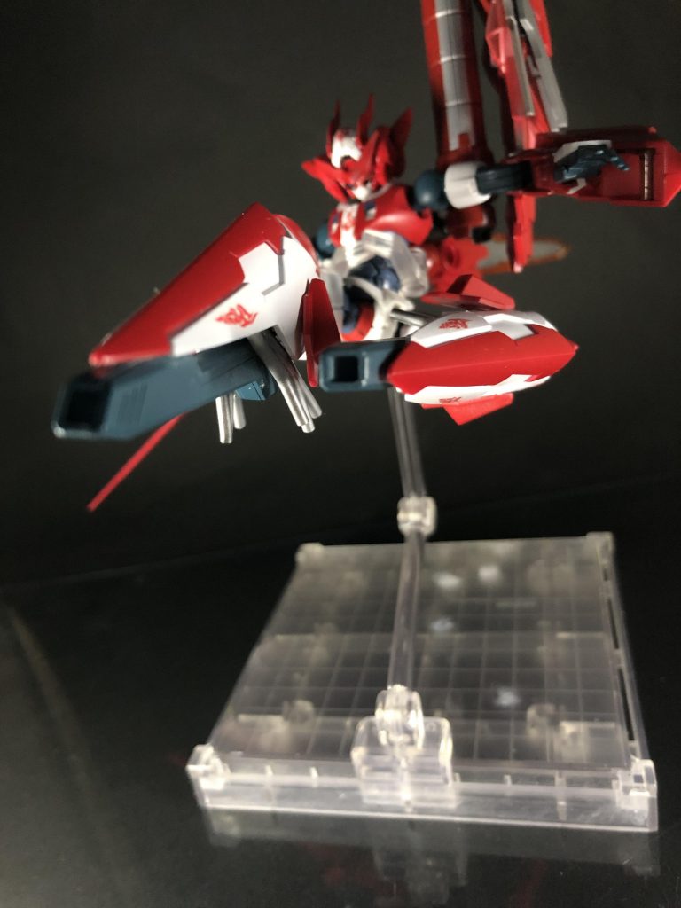 足にはバラエーナを引っつけてます。これはあれですねベ〇ネッタからアイデアを頂きました……