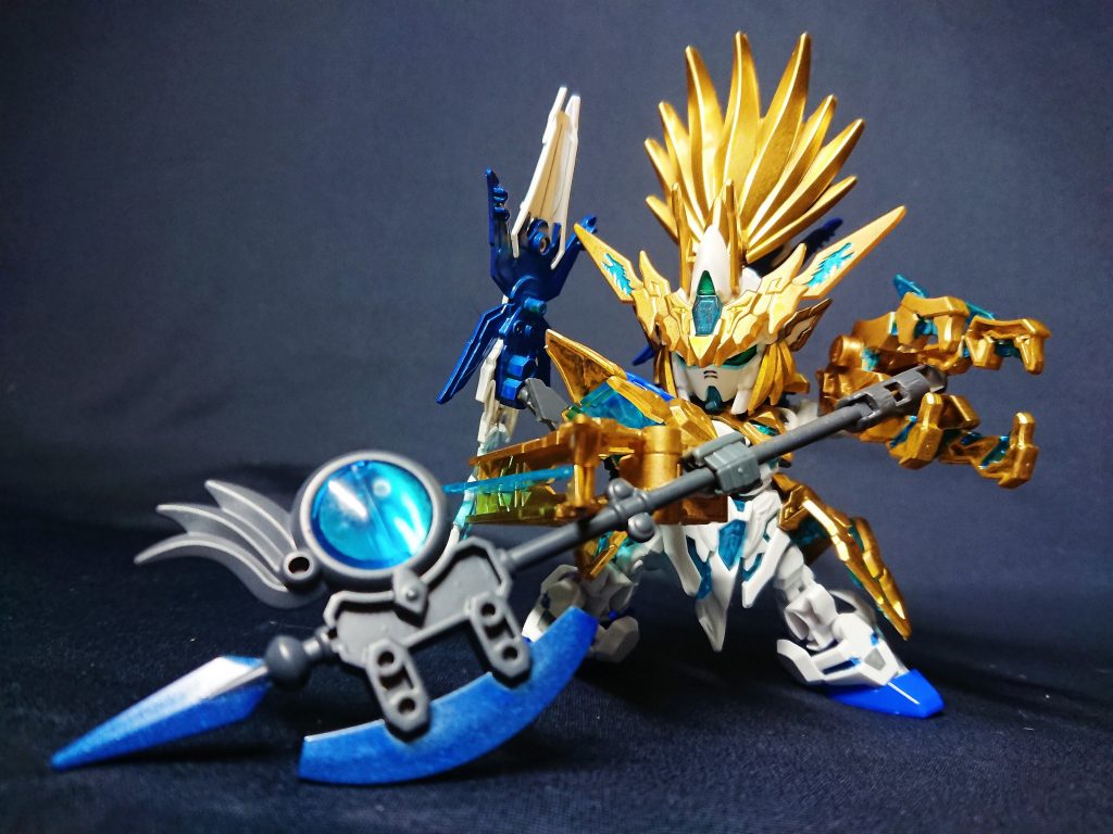 シールドと槍を装備したペルフェクティビリティモードです。槍は陸遜ゼータプラスの燕戟・宝旋霞を使用。クリアブルーパーツやサイズがもうジャストというか、用意されていたかってくらい似合う。