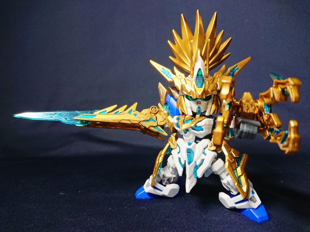 SDCSユニコーンを一部だけ組み込み、今までのCSフレームを使用した制作の頭身よりもバランスを向上させるため、各接続部分を数ミリ削っています。