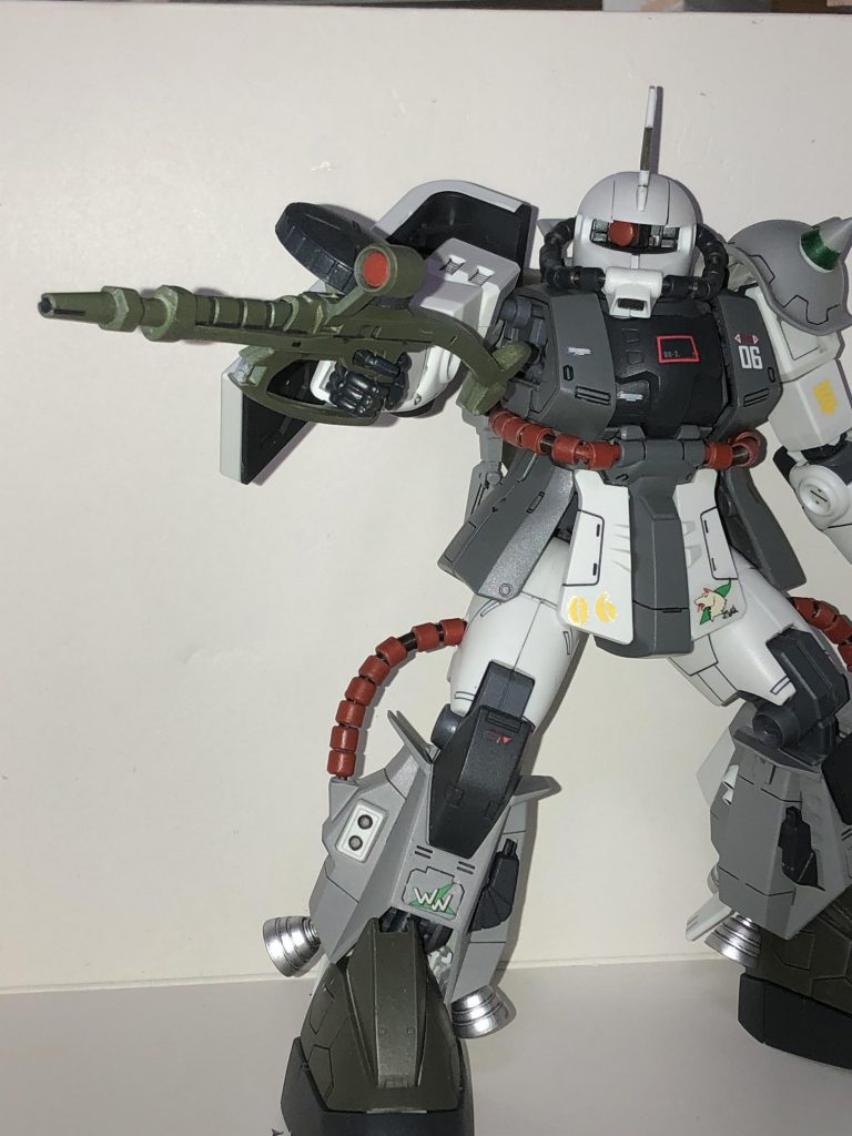 しぶい武器にはしぶい色ザクマシンガン好き