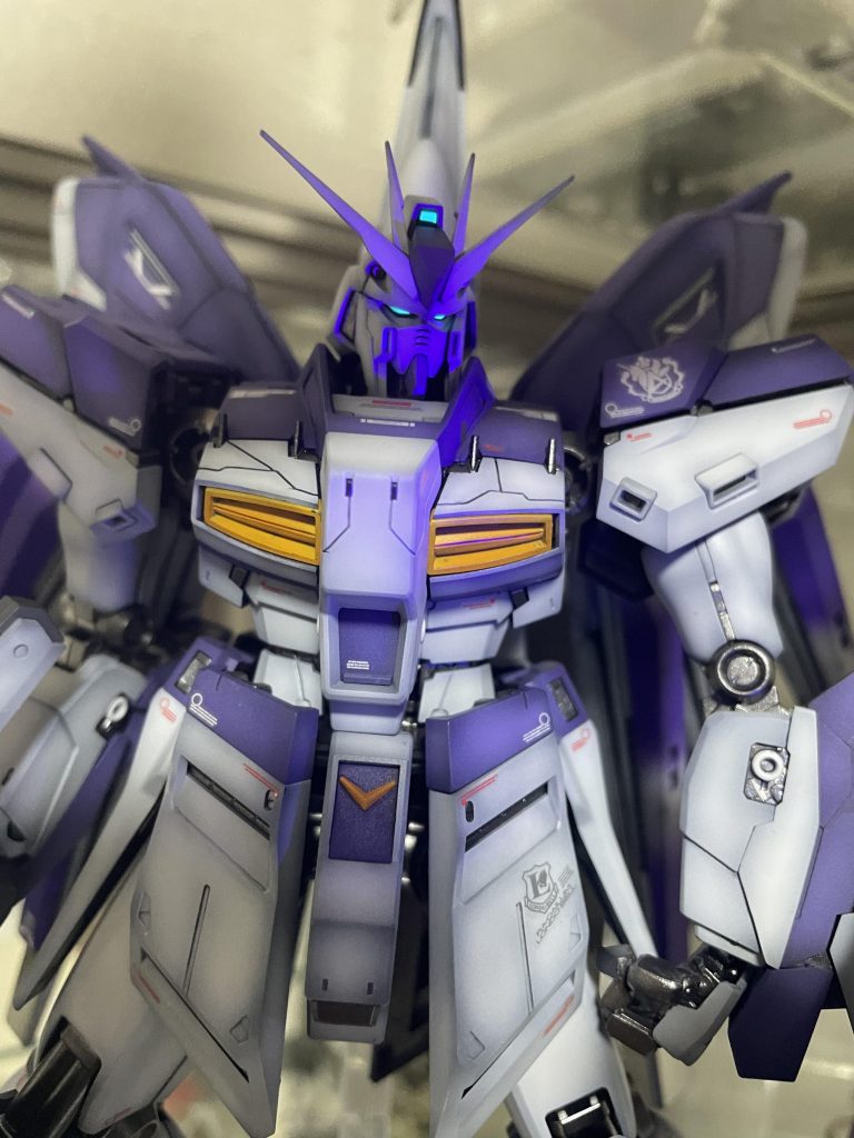 蛍光塗料を施してます。何気に