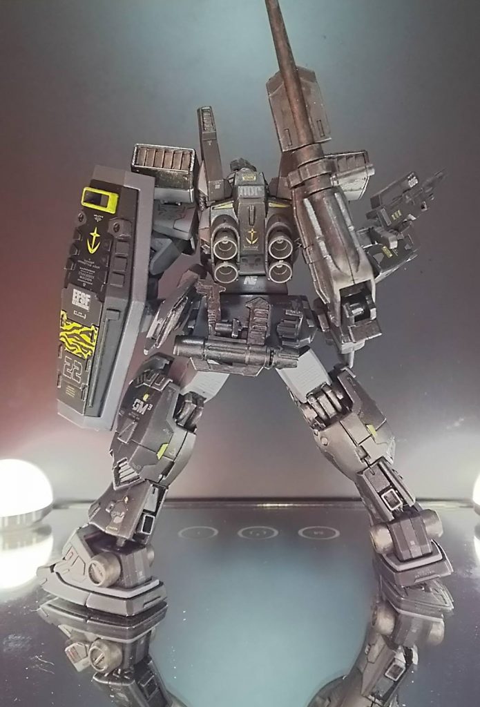 バックショット腰にビームスプレーガンをマウント