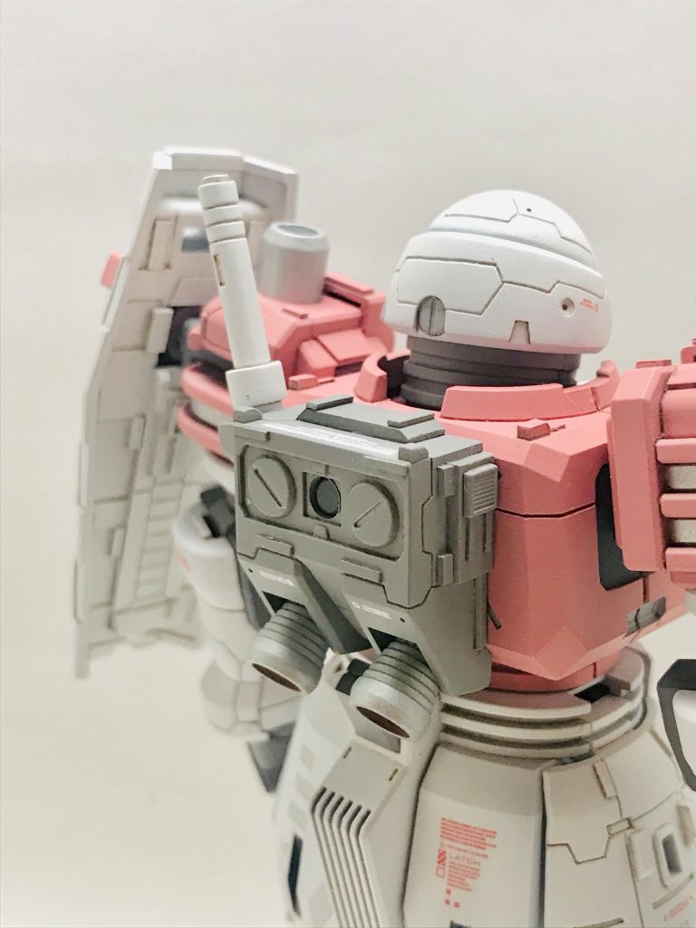 バックパックや武器はhgジムからの流用です。今回も全体的にディテールアップしました。地味にシールド裏もちゃんとしてます。ぼけててよくわかりませんが笑