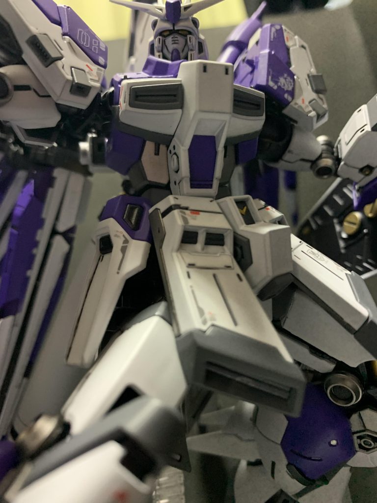 RG Hi-νガンダム–2枚目/制作者：こずみ