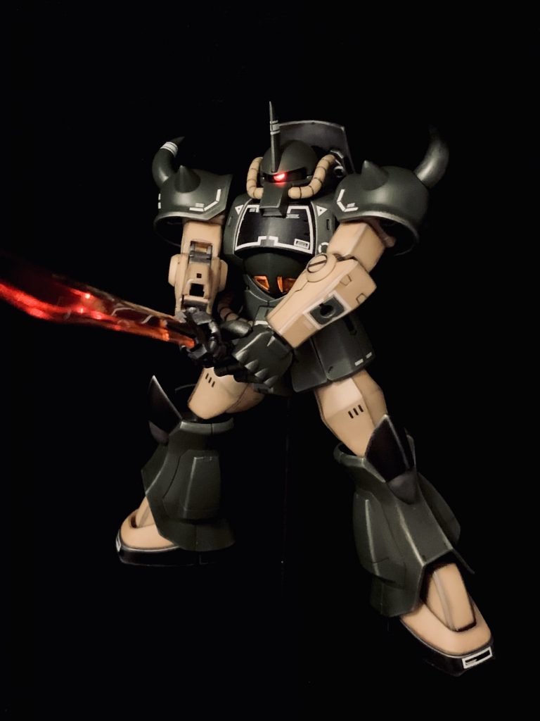 『ぐぽぉん‼️』そー、そー、この悪い目つきこそグフですw