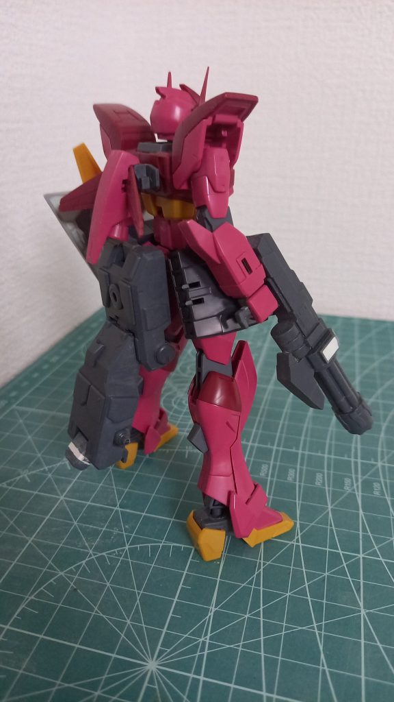 ミサイルラックはレオパルドダヴィンチから拝借して、背部はK9ドックパックを使用してします。塗装は全てスプレー塗装+艶消しスプレーで仕上げています。ほとんどインパルスガンダムランシエです！