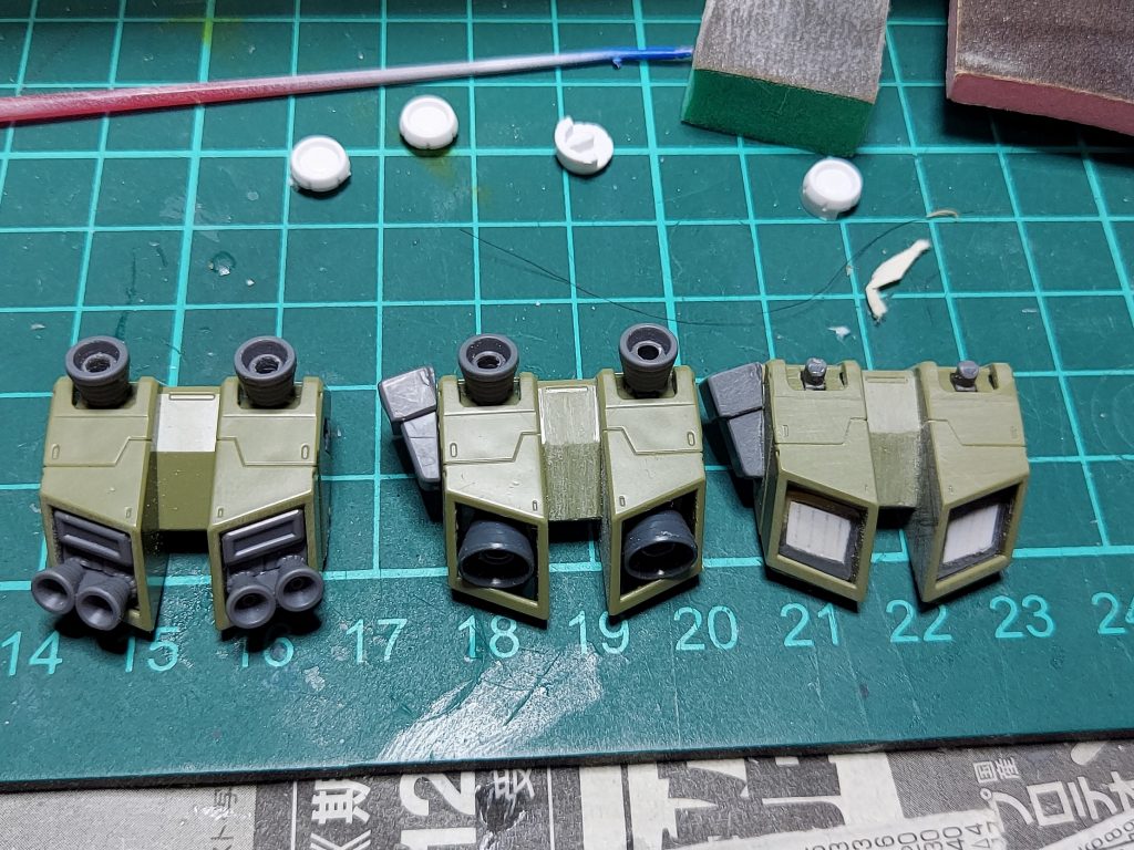 バックパックは何種類か候補を用意して気に入ったもの(今回は真ん中のもの)を使用しました。