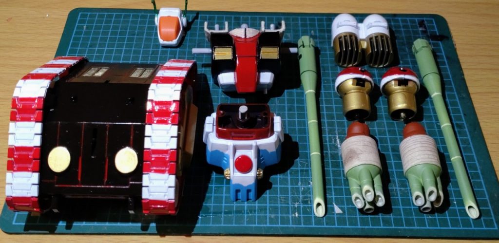 以上、正月仕様の元旦ガンタンクでした。令和4年、今年も宜しくお願いします!