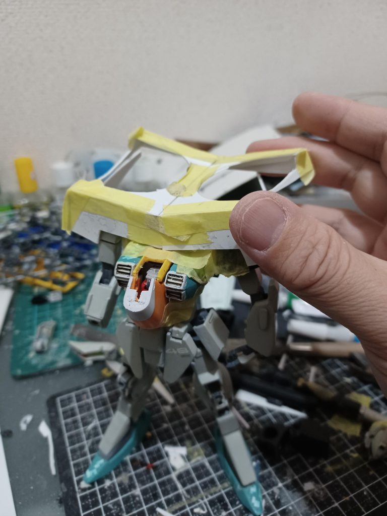 レドーム部分はSeriaの1ミリプラ板の箱組です。