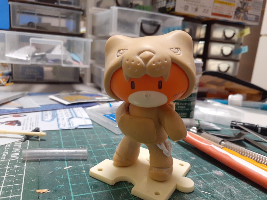 こんな感じで衣装はがっつりパテで制作しておりますそして買えばいいのにチェーンをスクラッチしてみたのもポイントです←