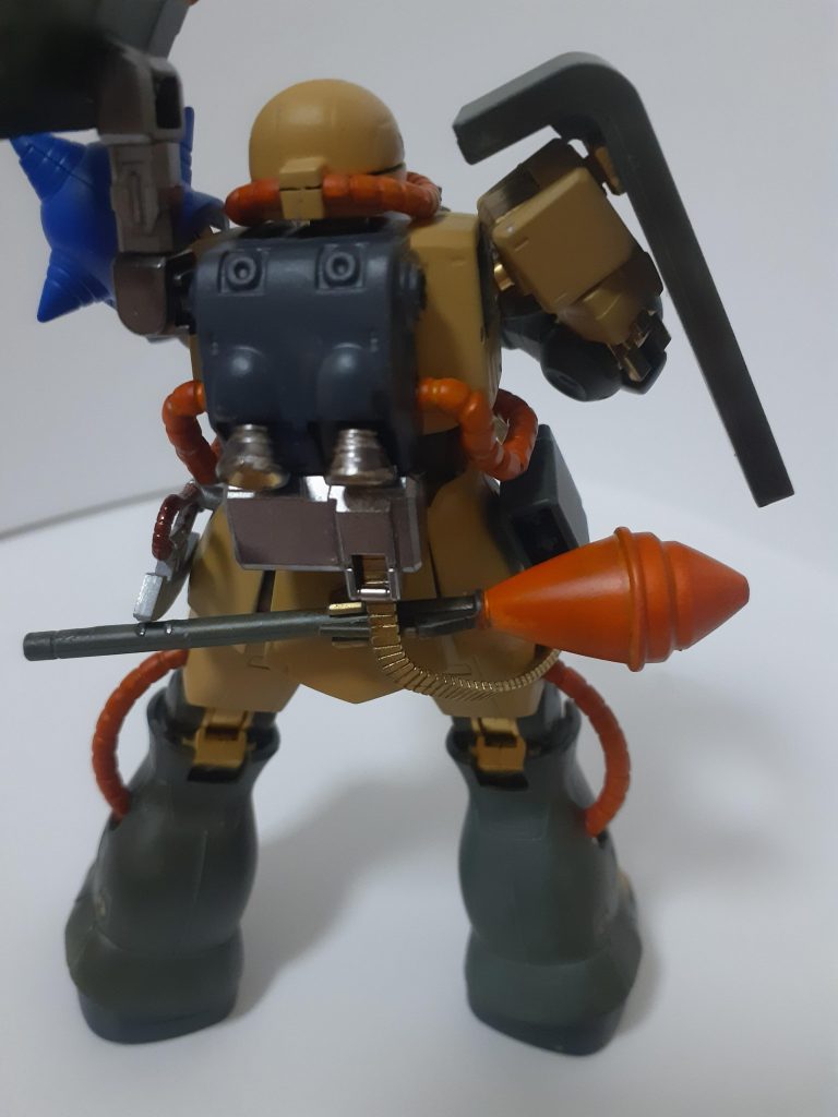 腰のシュツルムファウストはゾゴックを使用。