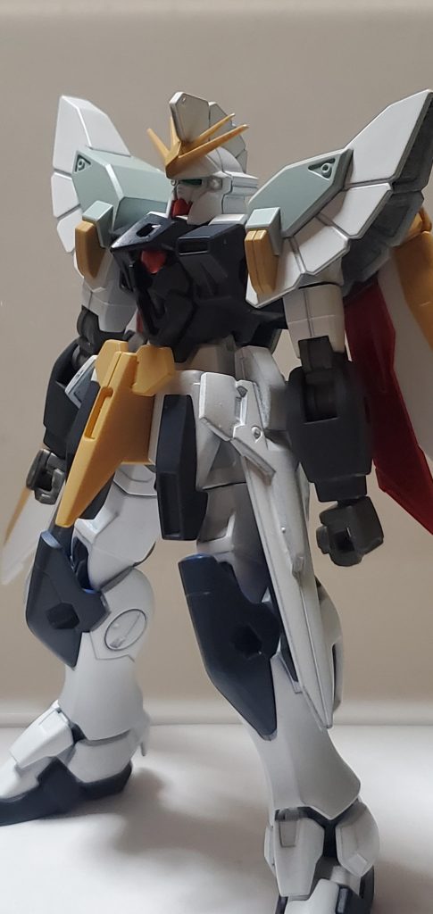 軽装タイプカラーリングはサンドロックを参考に塗装。パーツの配置は「ガンダムブレイカー方式」で組んだので誰でも出来ます(笑)