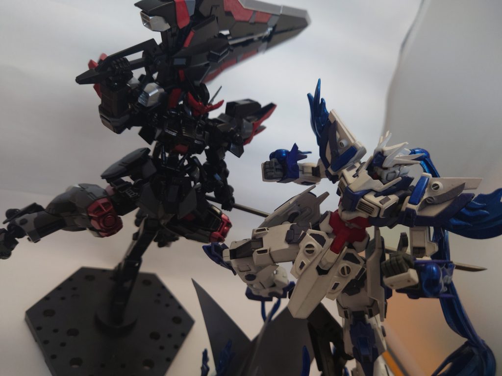 前回の作品とのポージング