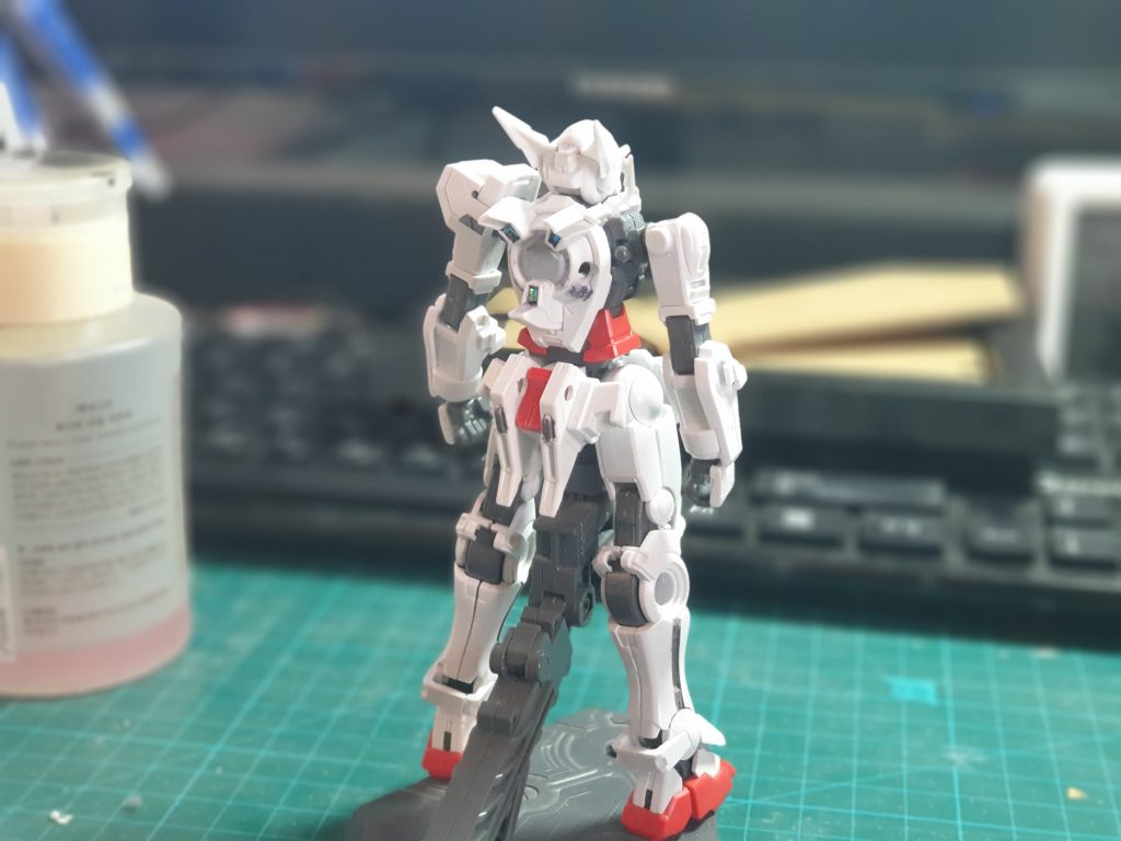 GNドライブのスリースラスターの粒子放出部は、ミラージュグリーンシールを使用して粒子を放出することを再現しました。