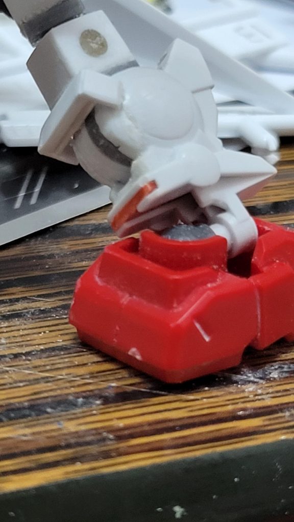 自製零件若果搞錯了活動性某部分就會令到腿部關節難以活動