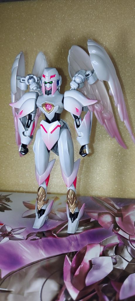 武器類はまだ塗装してませんがファルシアベースとファンネル、刀と弓を試案中です。