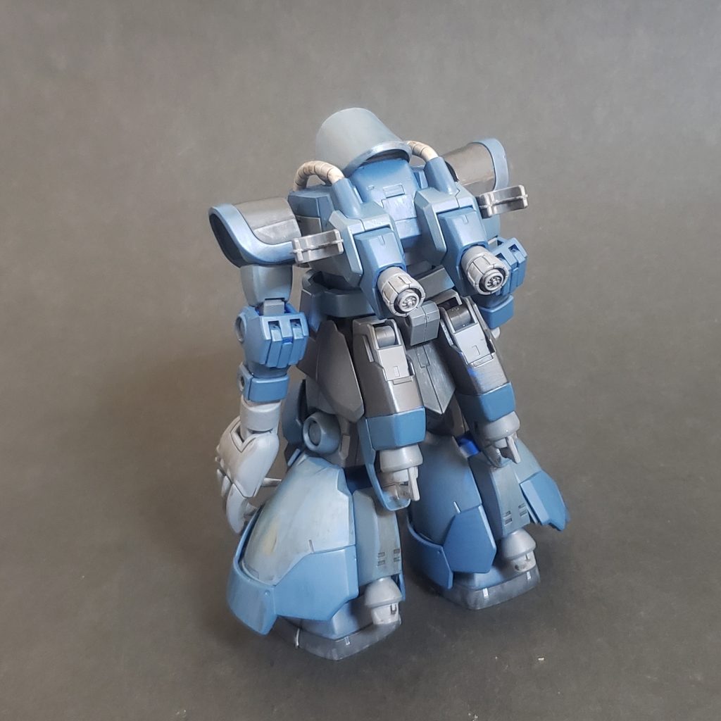 オプションの武装は使用後にパージしていく。