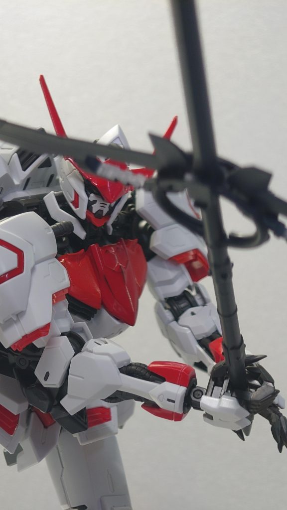 バルバトスレッドスノーウルフ–4枚目/制作者：のんびりとしたジャンク屋