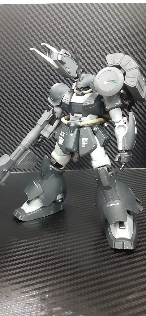 教導団3番機マラサイ。取り回しのよいショートバズーカを装備。背部にはウエポンアームがあり、各種武装をマウント可能。