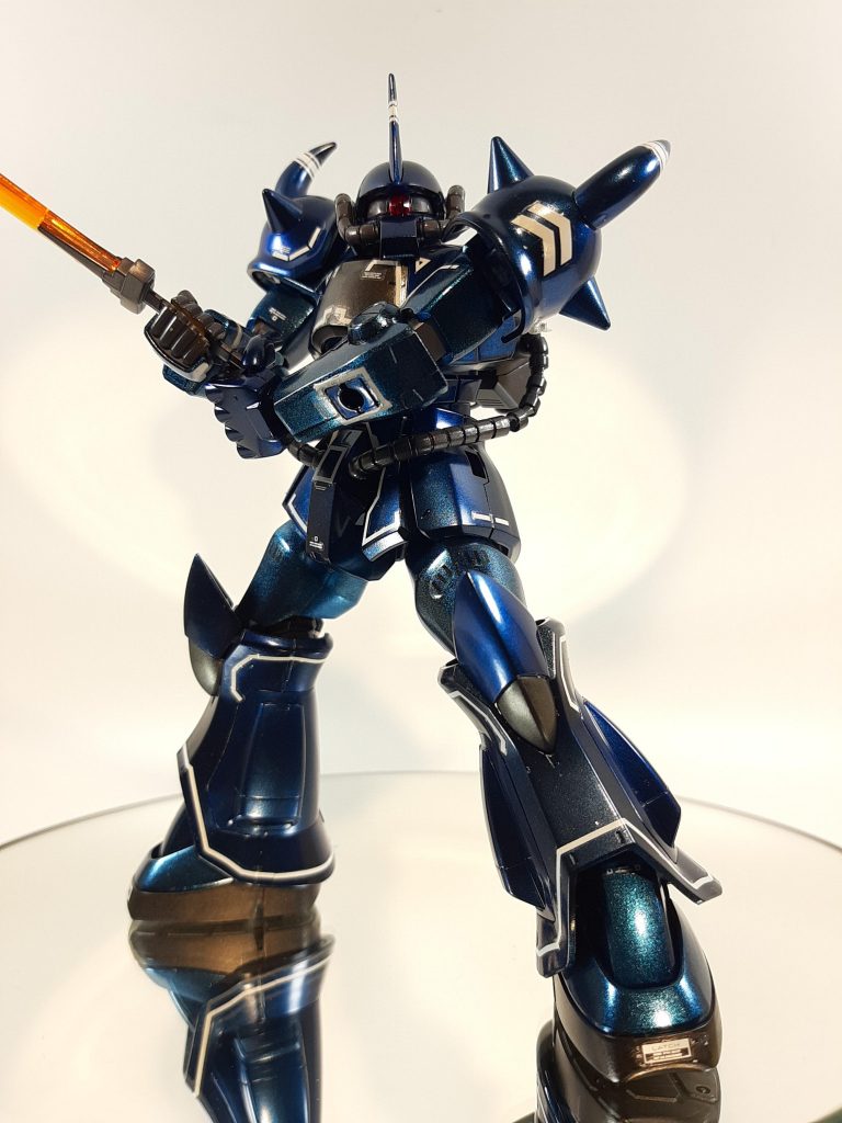 グフ(メタリック塗装)–3枚目/制作者：孤独のプラモ