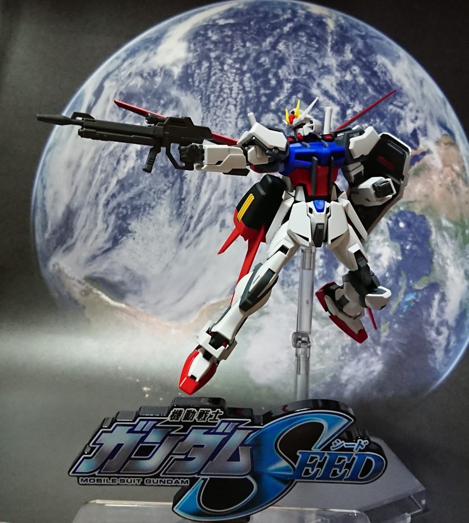 お約束のHGCEエールストライカー装備。